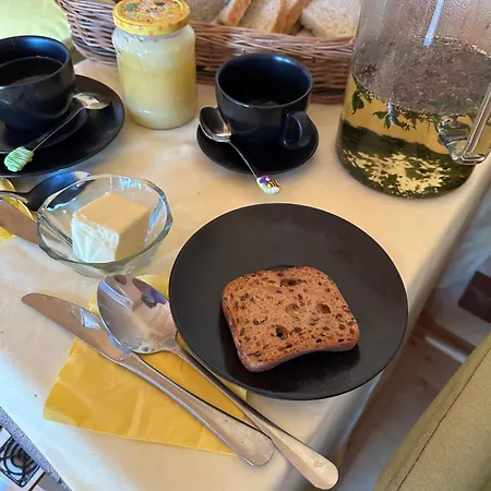 Apidomcek Na Gazdovom Dvore Vavrisovo